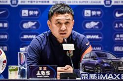 热闹CBA篮球赛事即将拉开帷幕，球迷翘首期待-前国米队长加盟中甲球队成为球员兼教练