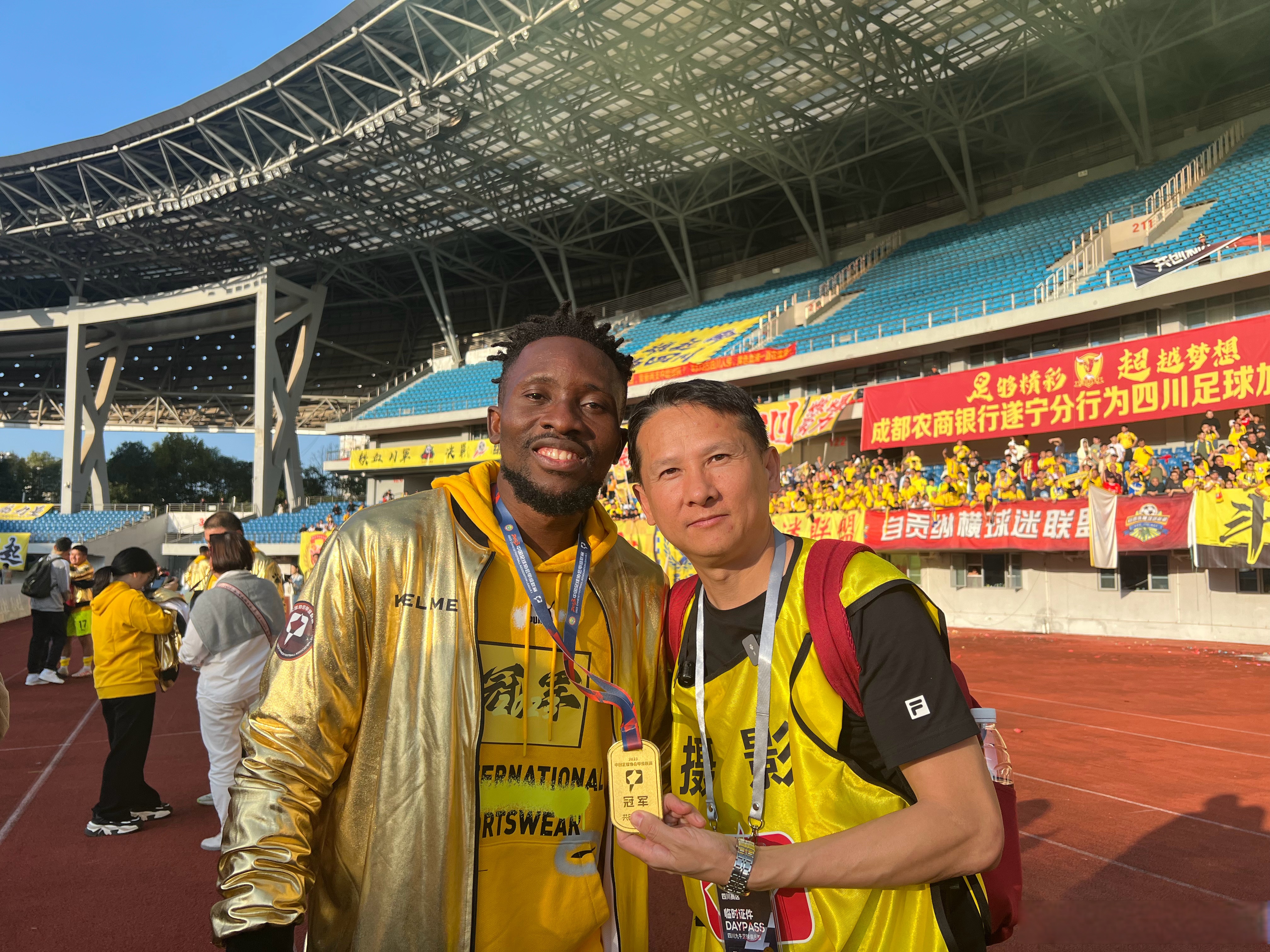 关于四川九牛表现出色，大连超越难以抵挡的信息