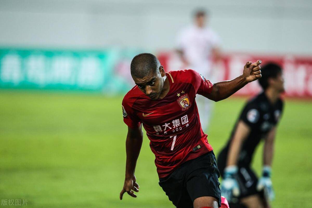 广州德比：恒大主场2-1富力，塔利斯卡破门的简单介绍
