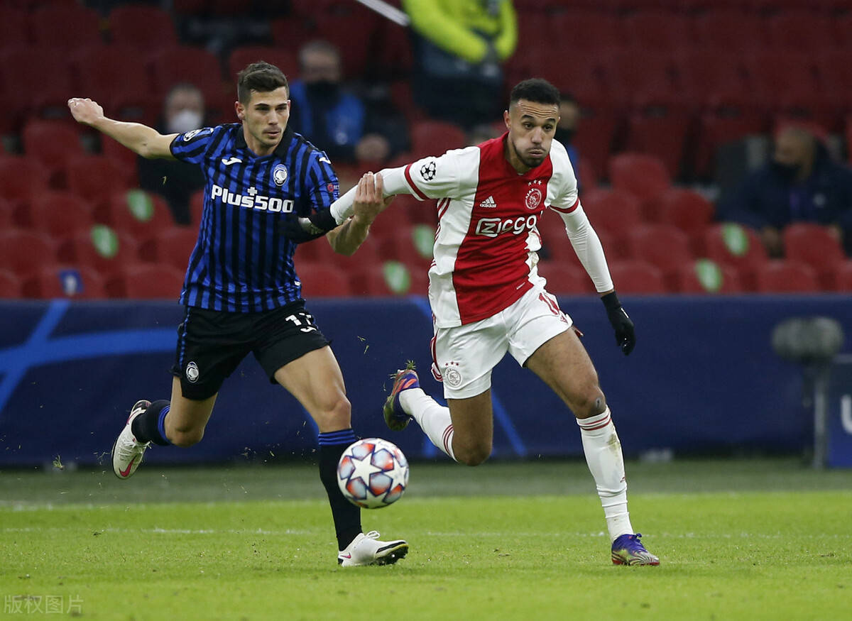 阿贾克斯惊险晋级,出现奇迹战绩 阿贾克斯惊险晋级,出现奇迹战绩